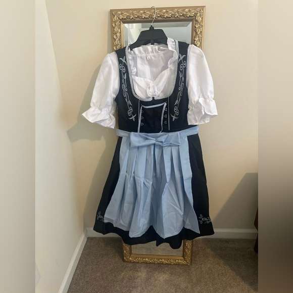 Oktoberfest outfit - Picture 4 of 4